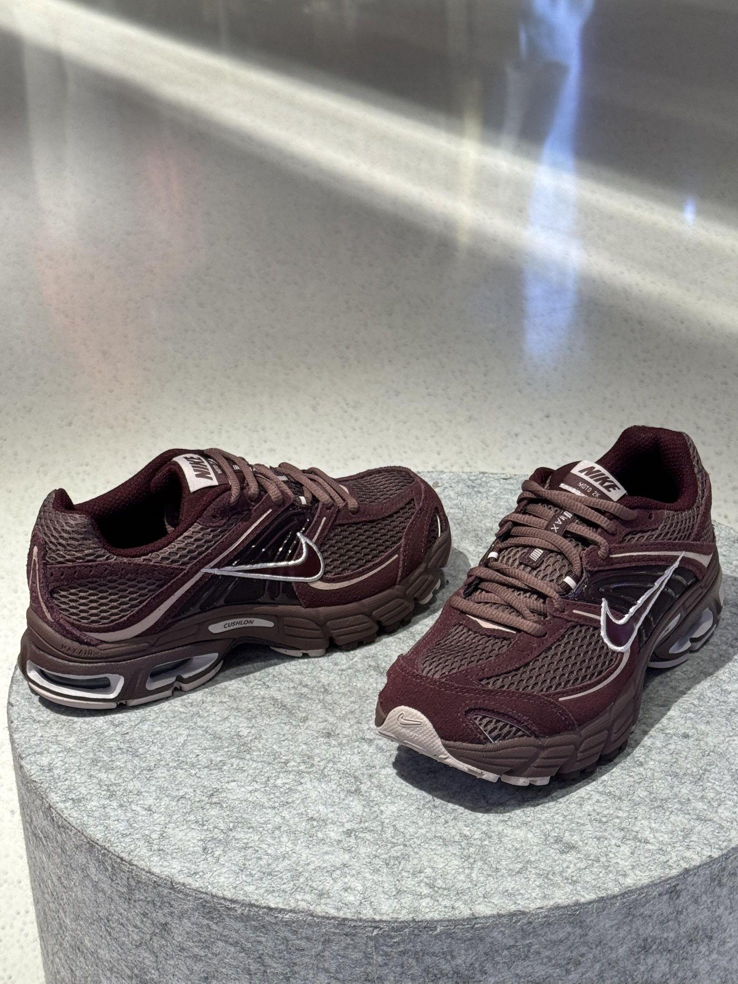 MOTO2K 复古酒红配色🍷